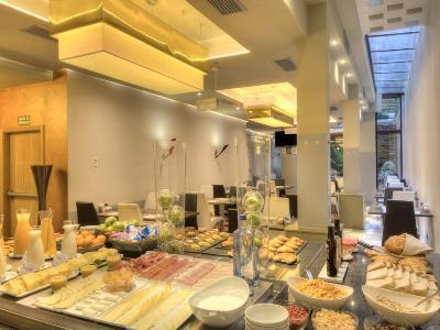 Hotel Nh 4*